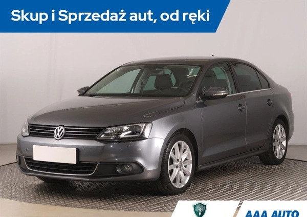 Volkswagen Jetta cena 40000 przebieg: 121094, rok produkcji 2013 z Działoszyn małe 326